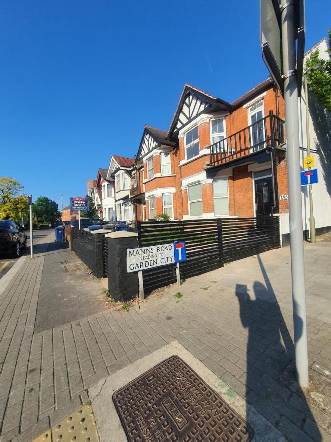 Marble House Apartment Edgware ภายนอก รูปภาพ