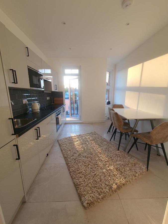 Marble House Apartment Edgware ภายนอก รูปภาพ